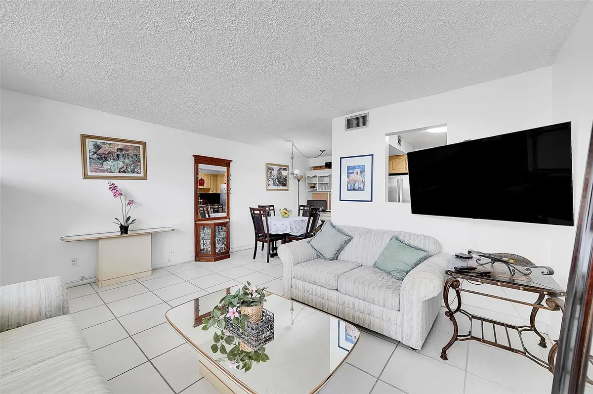 9061 Sunrise Lakes Blvd #102, Sunrise, FL 33322 - Image #1