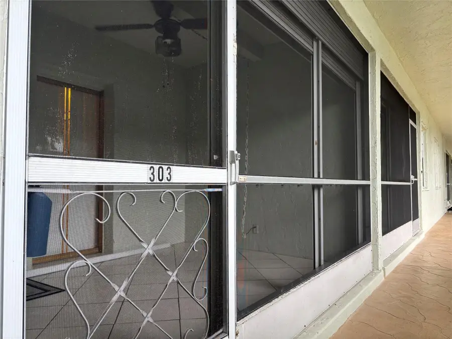 860 SE 6th Ave #303, Deerfield Beach, FL 33441 - Image #2