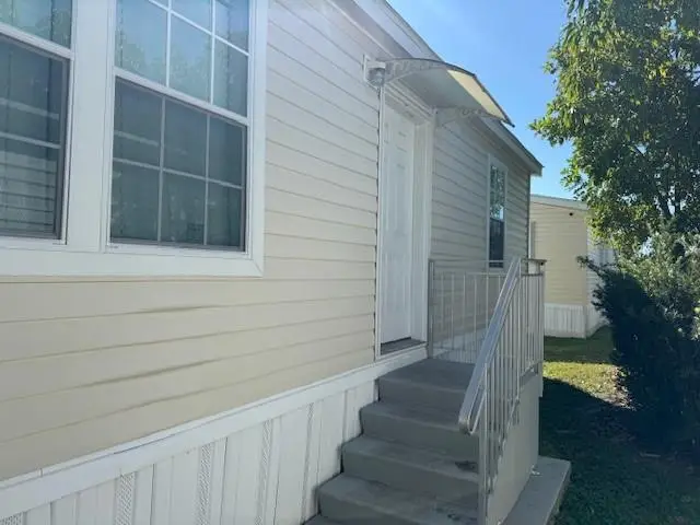 3 Gardenia Ln, Davie, FL 33325 - Image #3