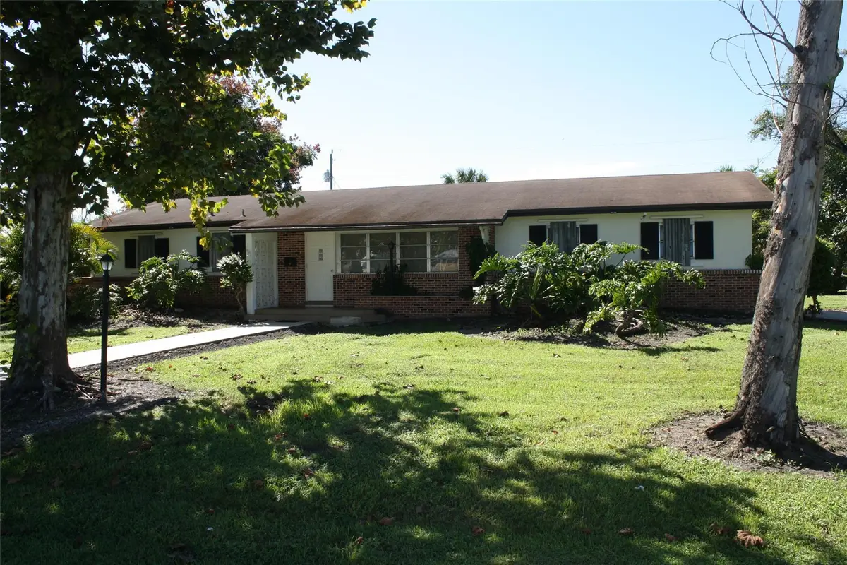 1002 SE 3rd St, Belle Glade, FL 33430 - Image #1