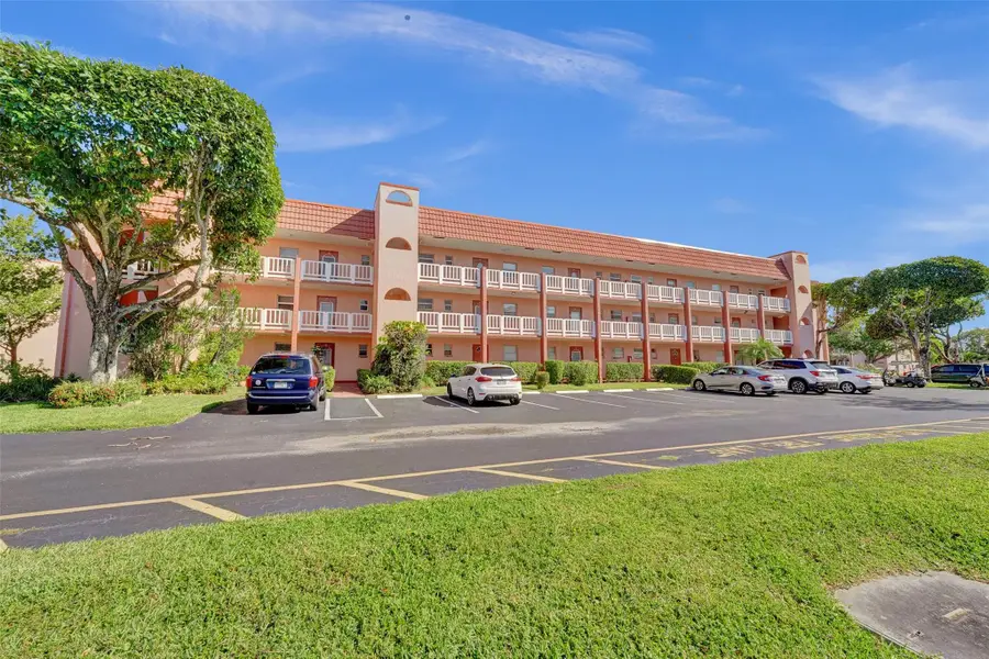 9421 Sunrise Lakes Blvd #206, Sunrise, FL 33322 - Image #2