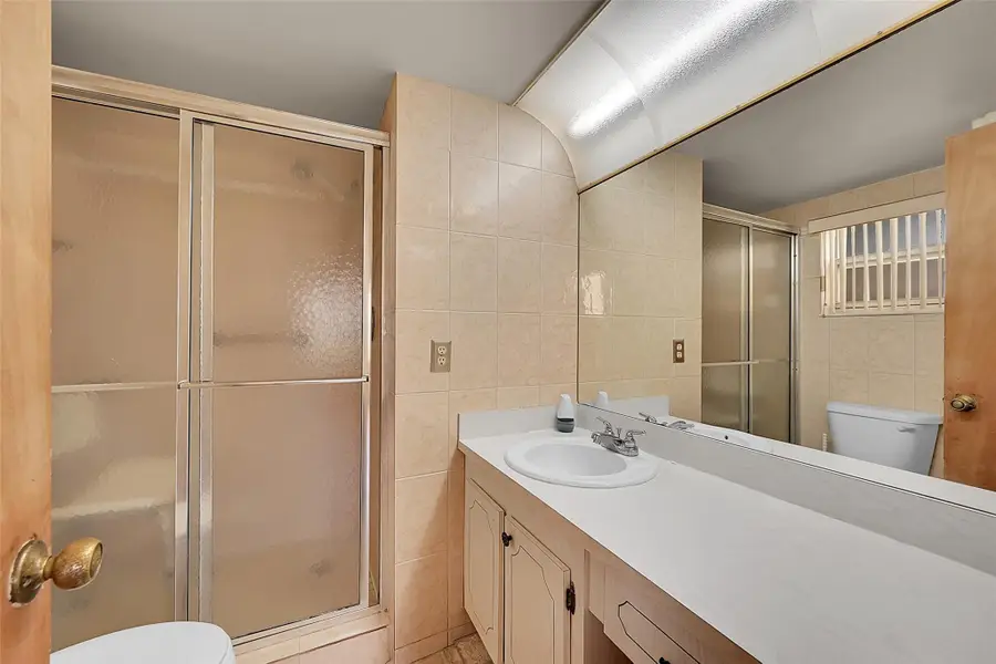 9261 Sunrise Lakes Blvd #112, Sunrise, FL 33322 - Image #2