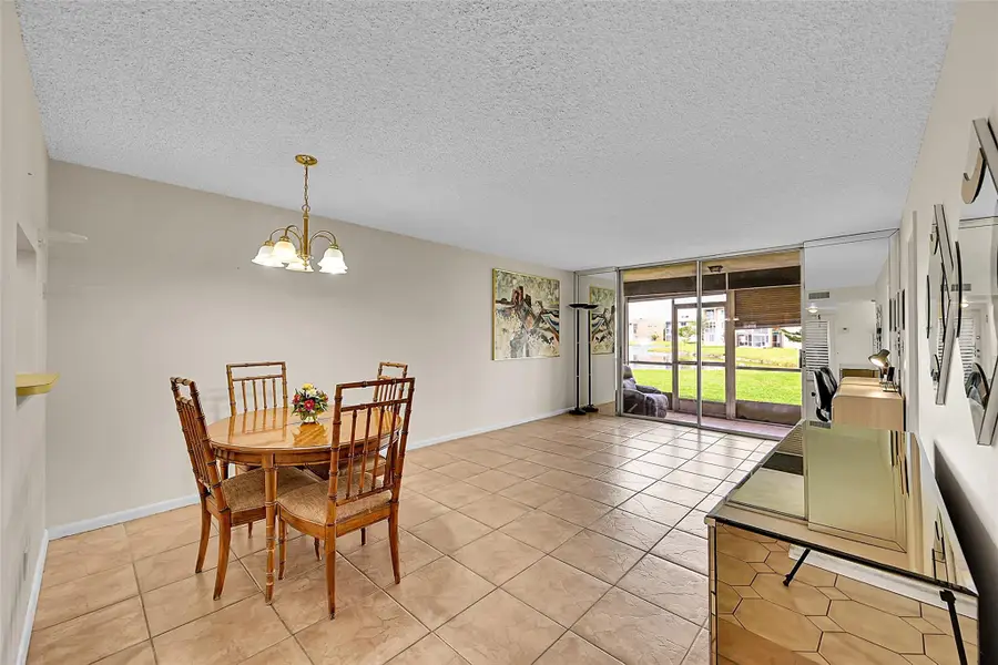 9261 Sunrise Lakes Blvd #112, Sunrise, FL 33322 - Image #3