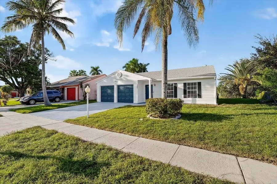 7867 Ridgewood Dr, Lake Worth, FL 33467 - Image #3