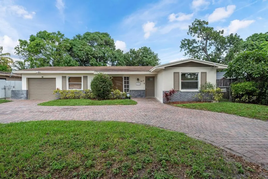 7431 Arthur St, Hollywood, FL 33024 - Image #1