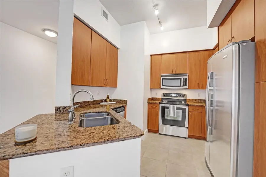 1830 Radius Dr #1317, Hollywood, FL 33020 - Image #3