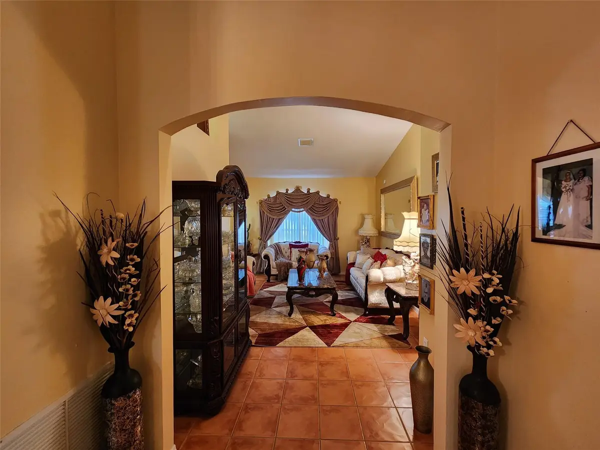 10611 SW 21st St, Miramar, FL 33025 - Image #1