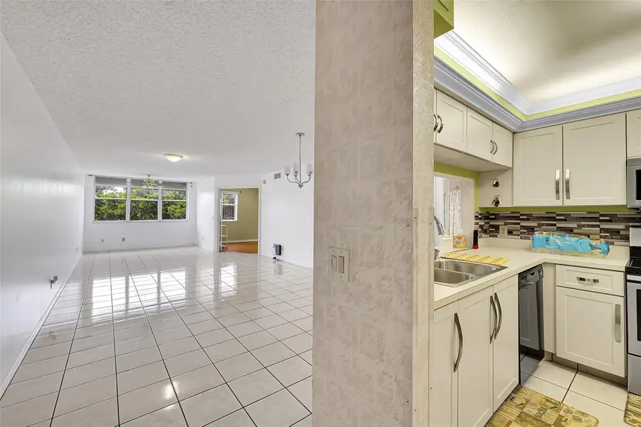 10369 NW 24th Pl #402, Sunrise, FL 33322 - Image #3