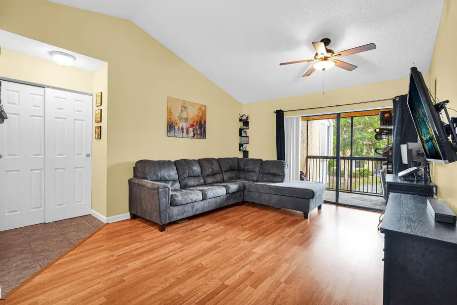 5861 Riverside Dr #206, Pompano Beach, FL 33067 - Image #3