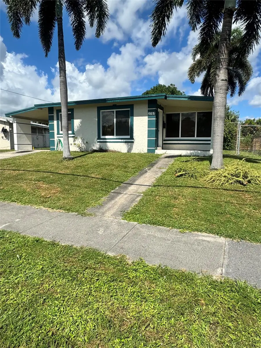 2757 SW 7th St, Fort Lauderdale, FL 33312 - Image #2