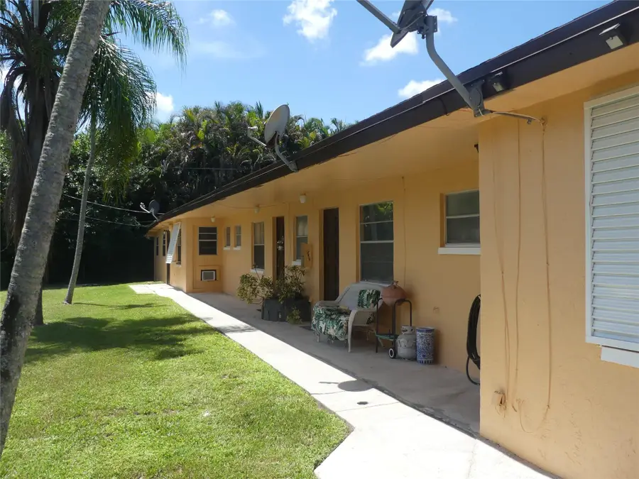 4725 SW 65th Ave, Davie, FL 33314 - Image #3