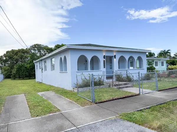 5431 SW 22nd St, West Park, FL 33023