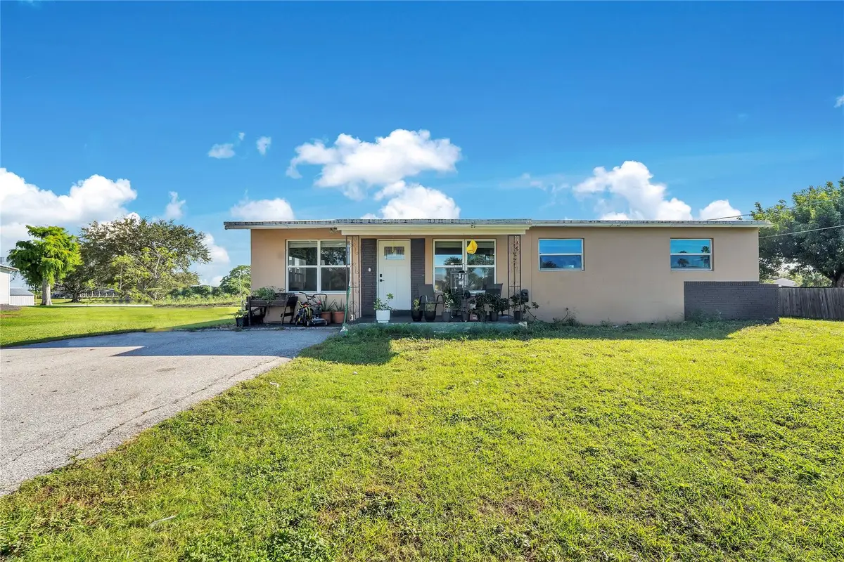 1808 SE Avenue J, Belle Glade, FL 33430 - Image #1