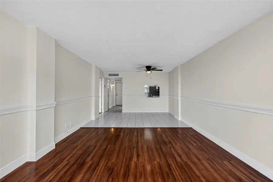 112 Royal Park Dr #3D, Oakland Park, FL 33309 - Image #2