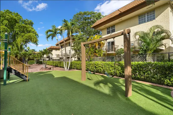 8600 SW 109th Ave #4-101, Miami, FL 33173