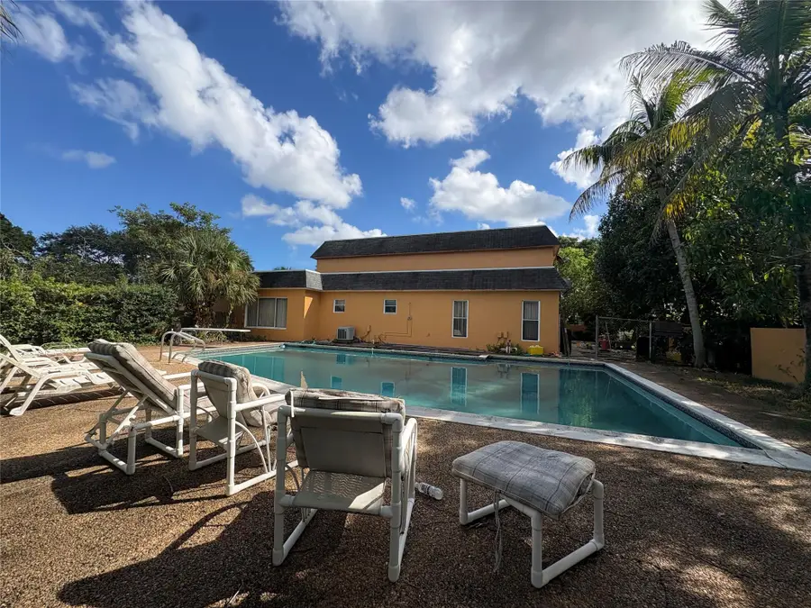 1091 NW 78th Ter, Plantation, FL 33322 - Image #2