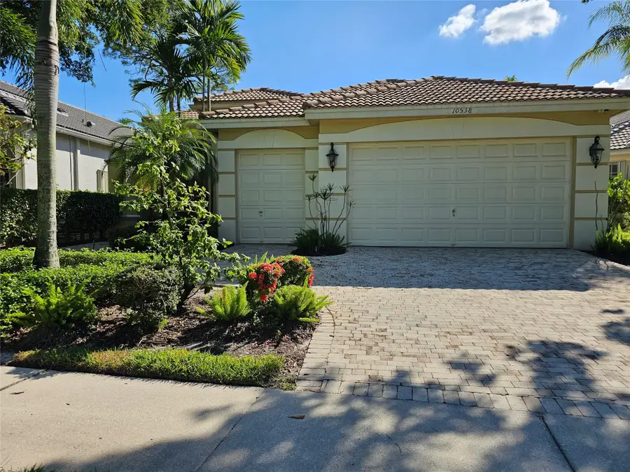10538 Northgreen Dr, Lake Worth, FL 33449 - Image #2