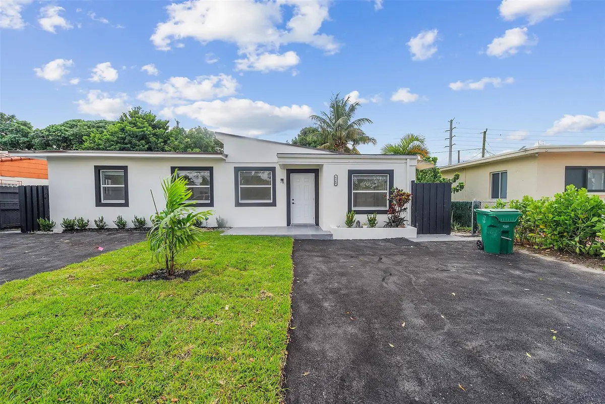 6840 SW 3rd St, Miami, FL 33144 - Image #1