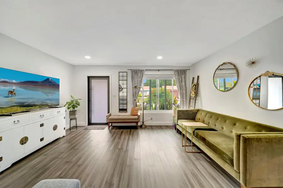 4400 NW 45th Ct, Tamarac, FL 33319 - Image #2