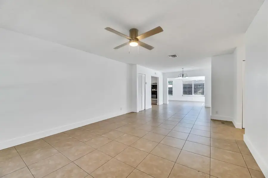 180 SW 78th Avenue, Margate, FL 33068 - Image #2