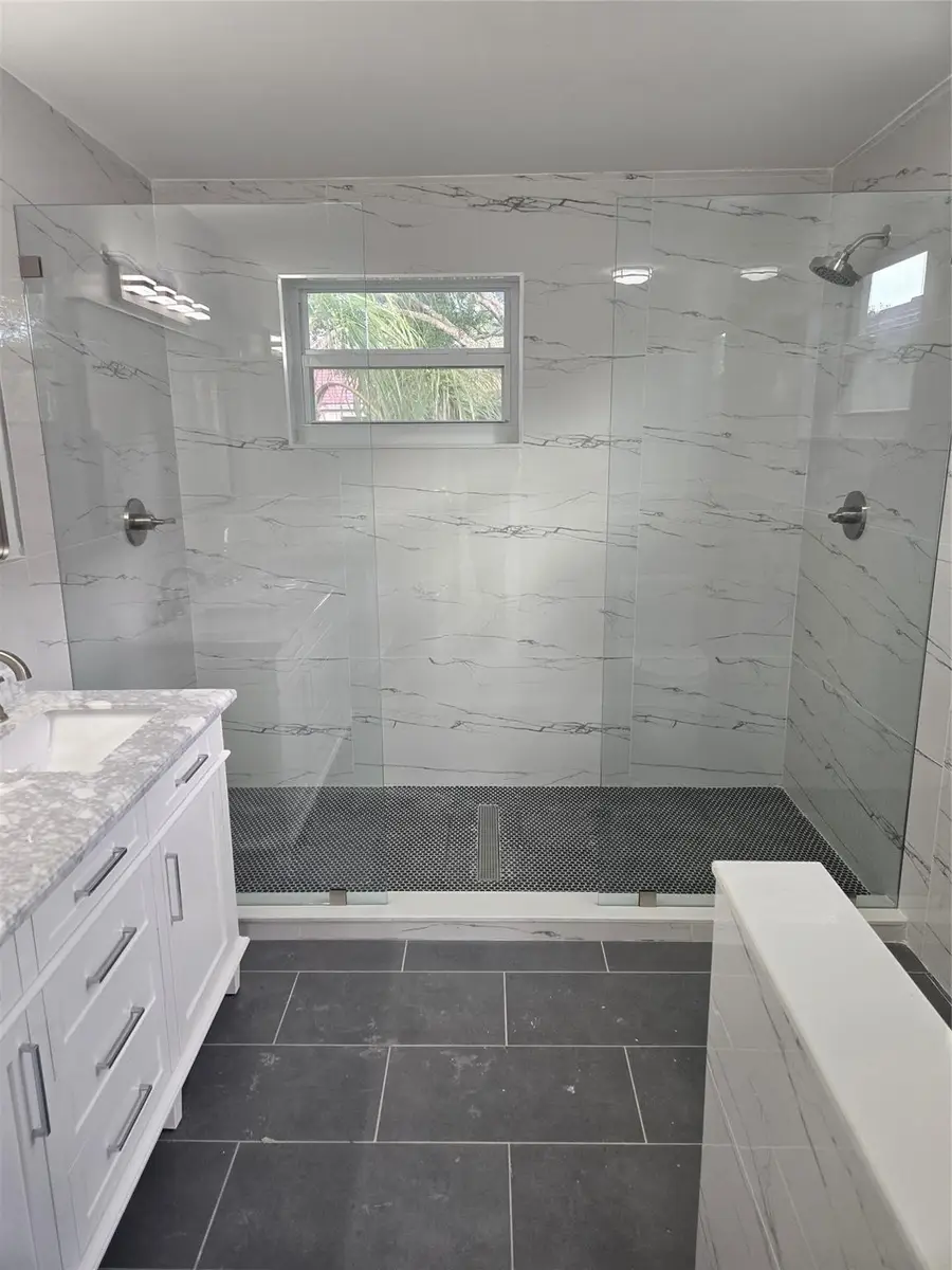 580 NW 87 Way, Coral Springs, FL 33071 - Image #2