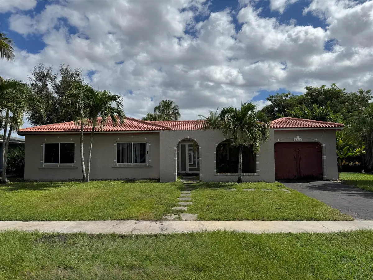 8212 NW 74th Ter, Tamarac, FL 33321 - Image #1