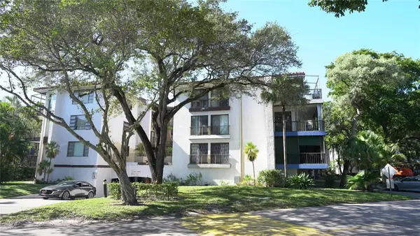 6060 S Falls Circle Dr #218, Lauderhill, FL 33319