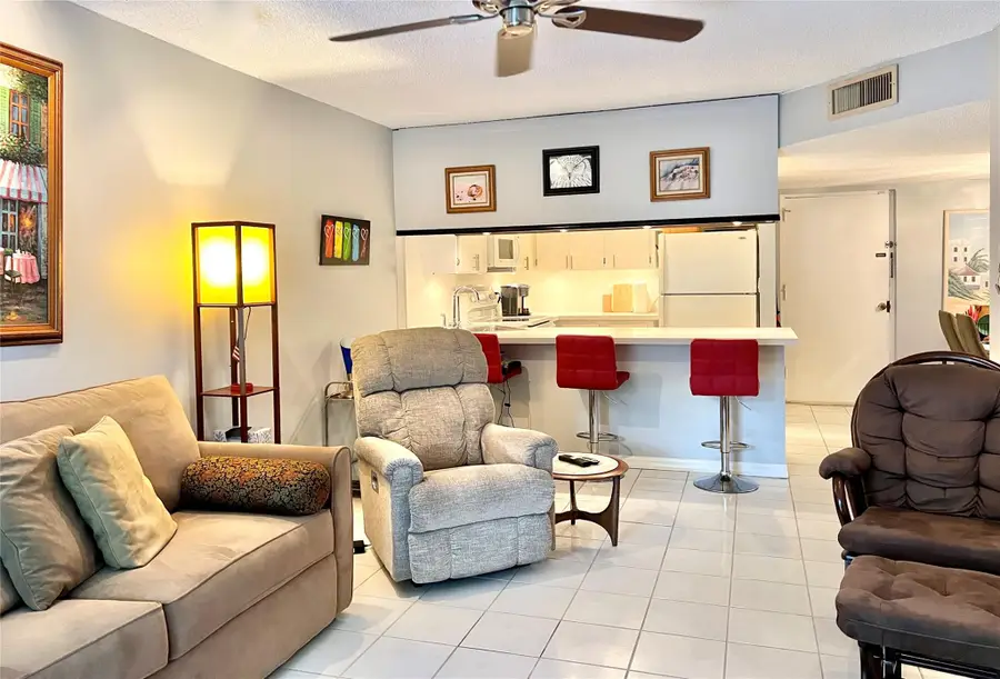 3002 NE 5th Ter #209-B, Wilton Manors, FL 33334 - Image #3