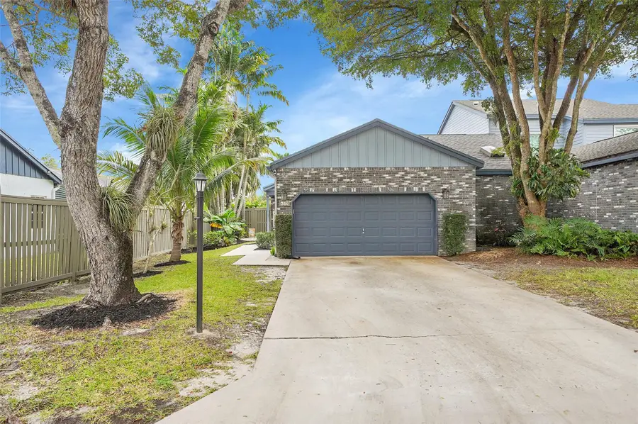 6575 Abbey Rd, Parkland, FL 33067 - Image #2