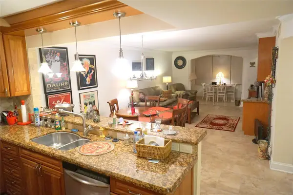 2851 Somerset Drive #103, Fort Lauderdale, FL 33311