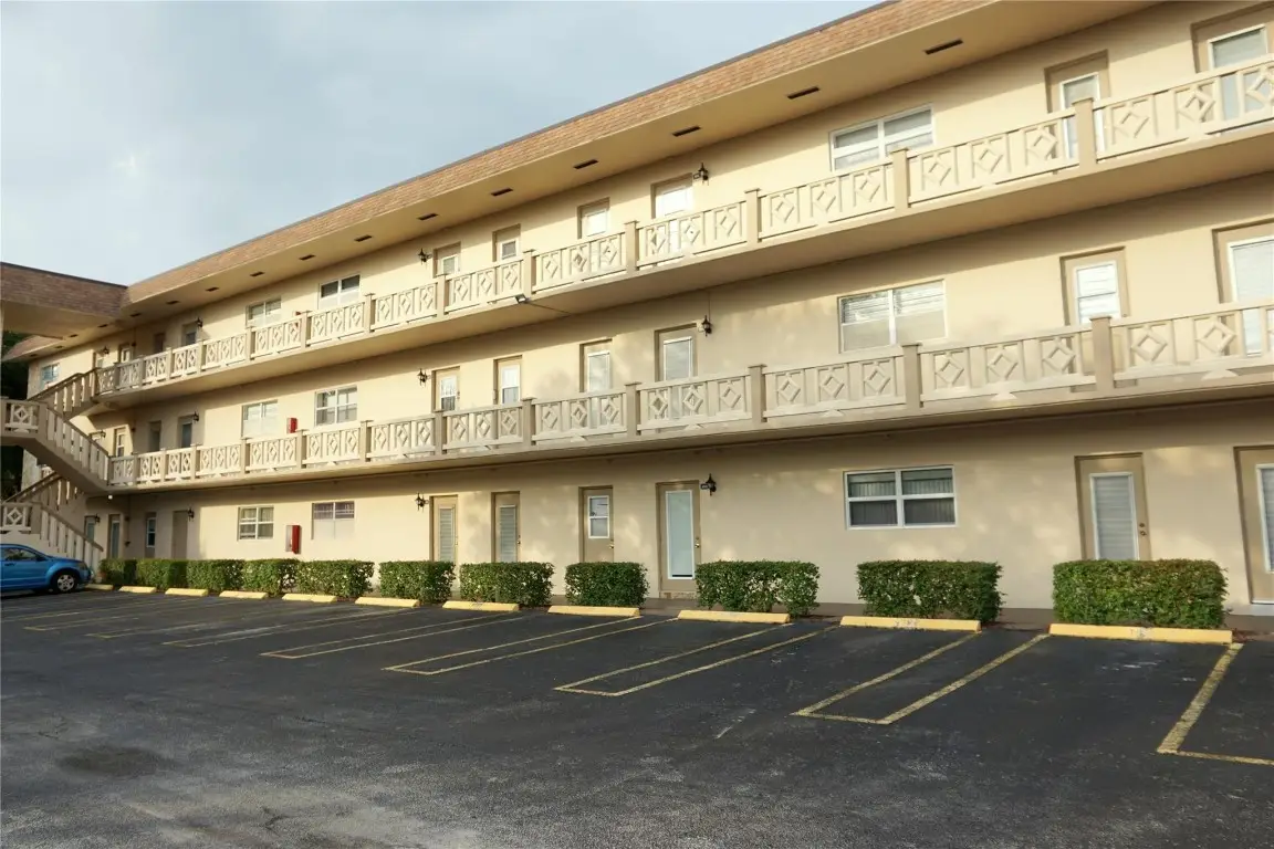 3400 NW 48th Avenue #502, Lauderdale Lakes, FL 33319 - Image #1