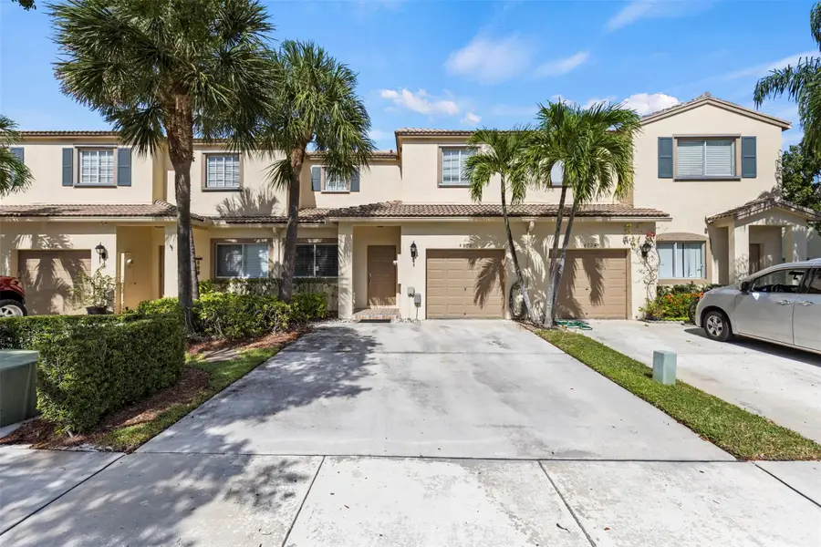 4722 Lago Vista Dr #4722, Coconut Creek, FL 33073 - Image #2