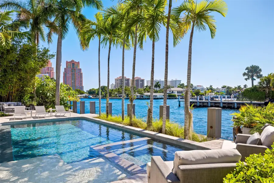 2880 NE 24th Pl, Fort Lauderdale, FL 33305 - Image #3