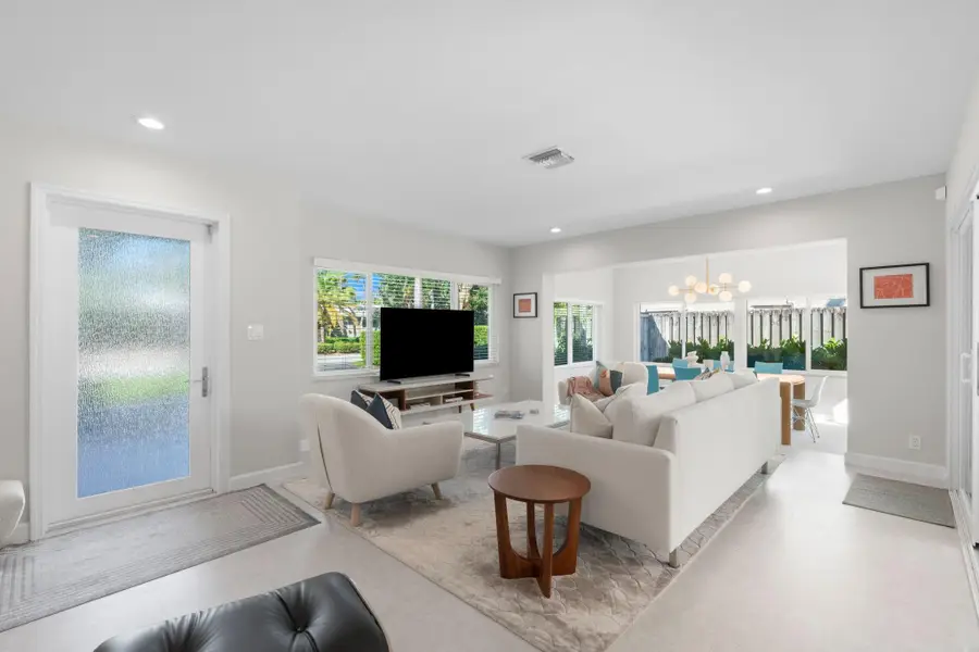 1724 NE 28th Dr, Wilton Manors, FL 33334 - Image #2