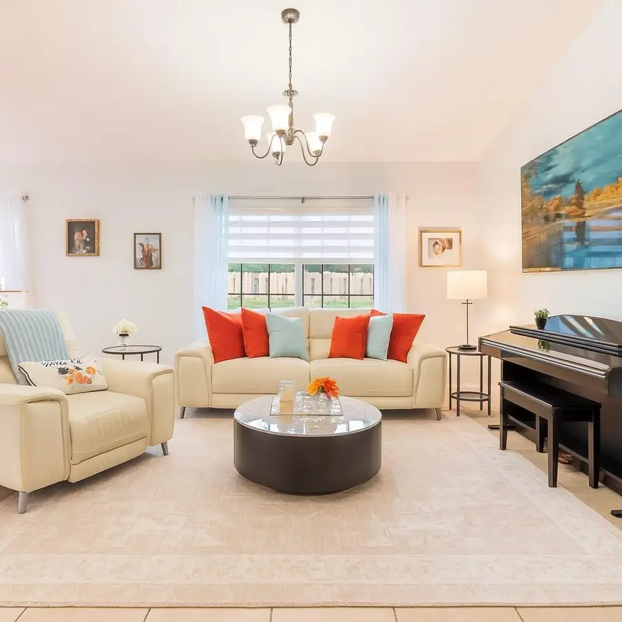 9801 NW 5th Ct, Plantation, FL 33324 - Image #2