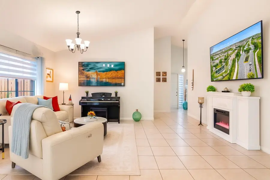 9801 NW 5th Ct, Plantation, FL 33324 - Image #3