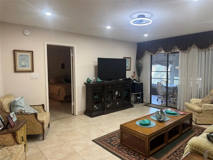 3940 NW 42nd Ave #312, Lauderdale Lakes, FL 33319 - Image #3