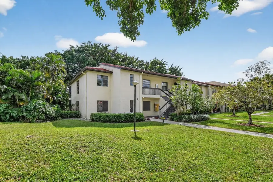 8310 Casa Del Lago #1A, Boca Raton, FL 33433 - Image #2