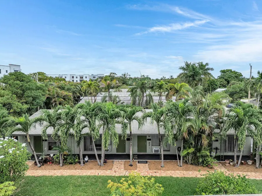 2117 NE 14th Ave, Fort Lauderdale, FL 33305 - Image #2