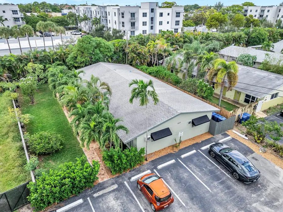 2117 NE 14th Ave, Fort Lauderdale, FL 33305 - Image #3