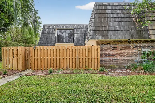 1624 Forest Lakes Cir #C, West Palm Beach, FL 33406