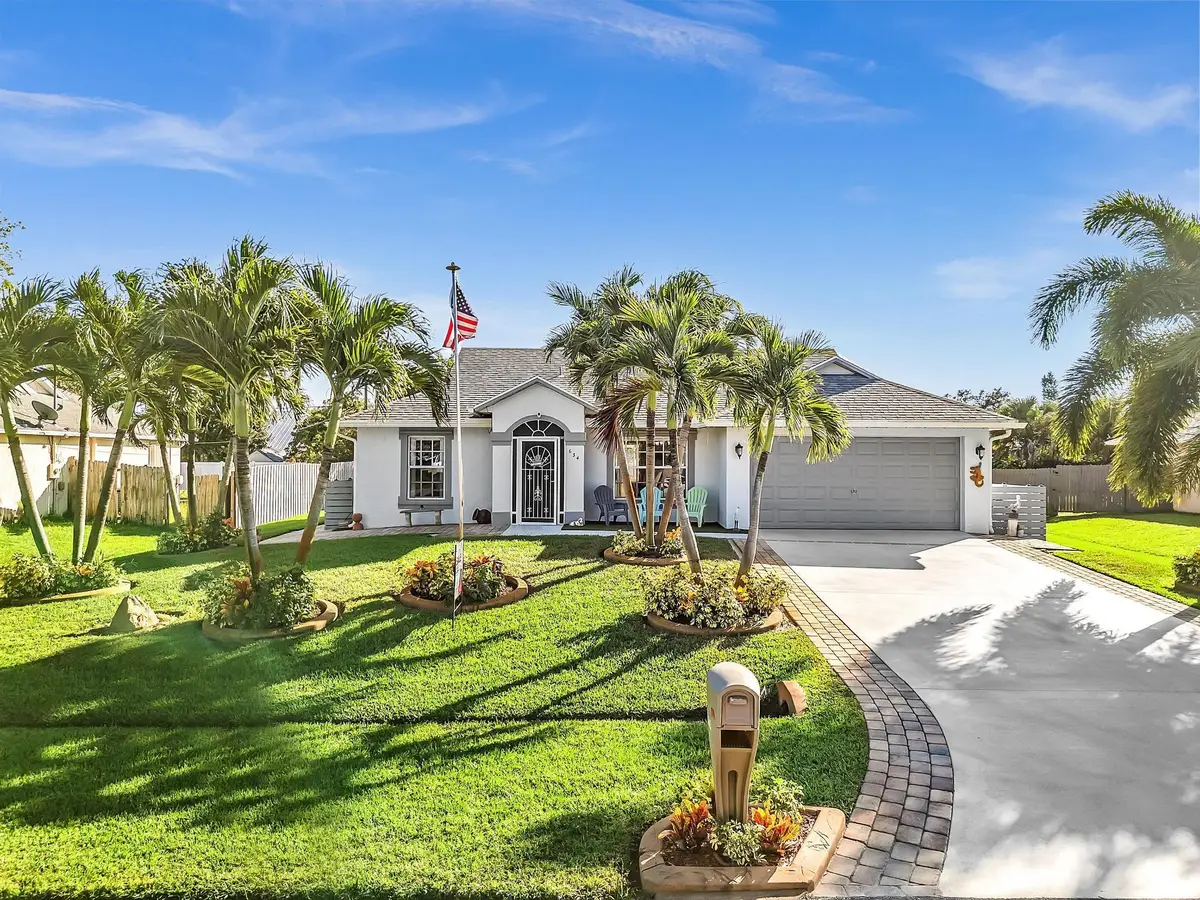 634 SE Thanksgiving Ave, Port Saint Lucie, FL 34984 - Image #1