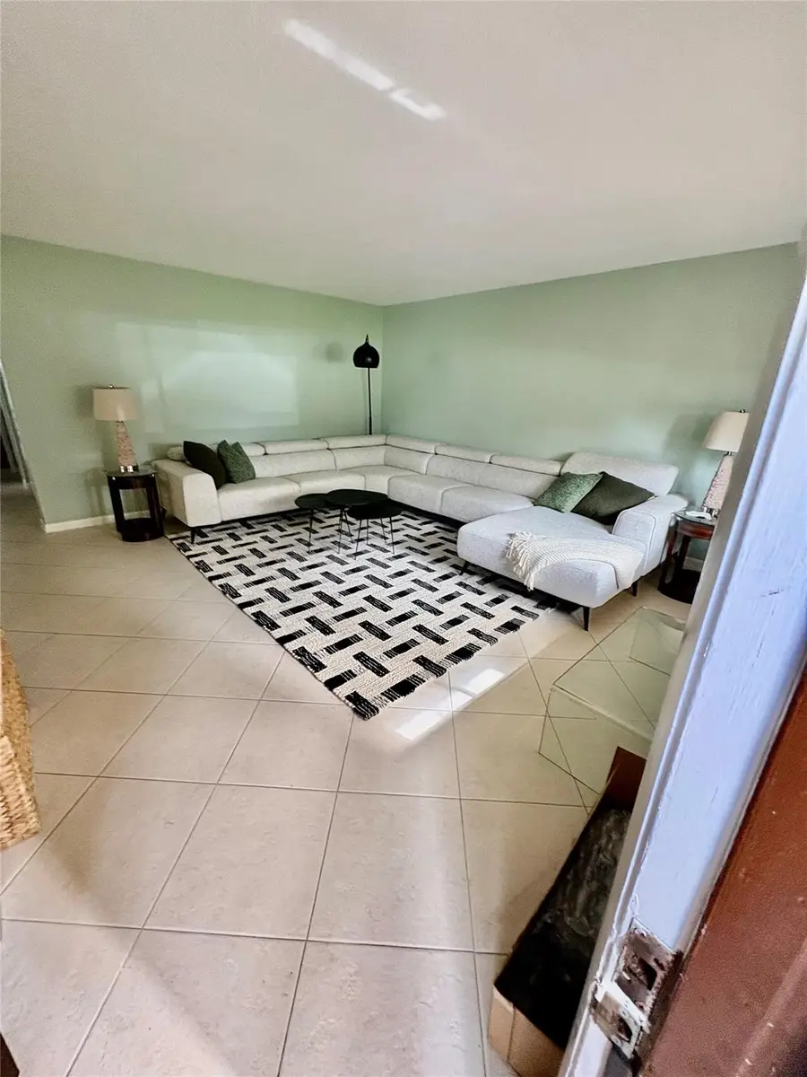 7322 Ashmont Cir #7322, Fort Lauderdale, FL 33321 - Image #2