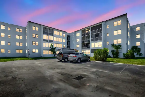 2800 Somerset Drive #218j, Lauderdale Lakes, FL 33311
