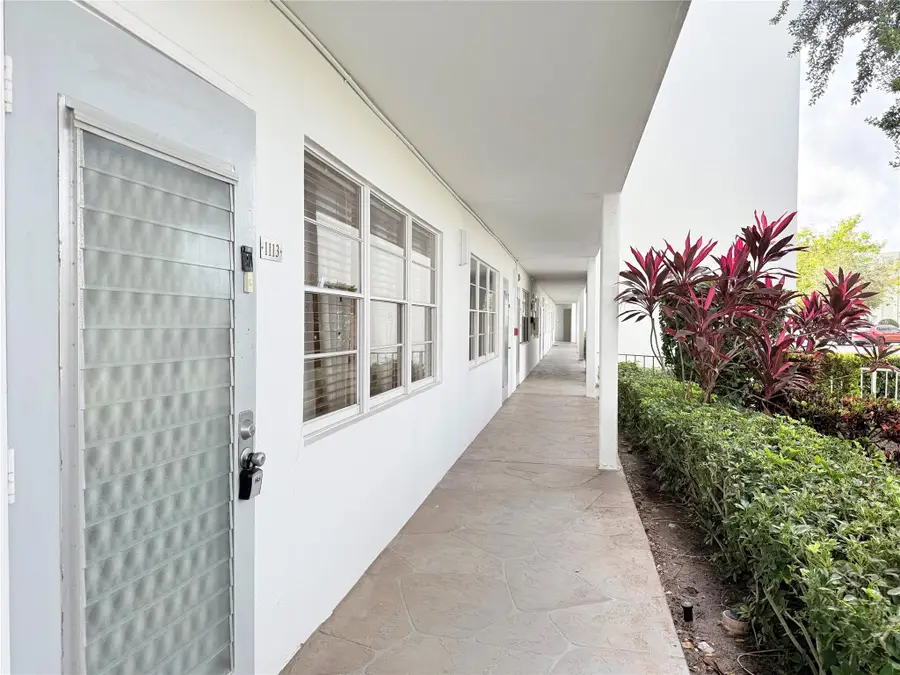 1113 Cambridge #1113, Deerfield Beach, FL 33442 - Image #2