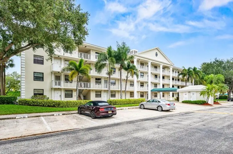 6109 Balboa Cir #304, Boca Raton, FL 33433 - Image #1