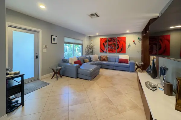 1426 NE 17th Ave, Fort Lauderdale, FL 33304