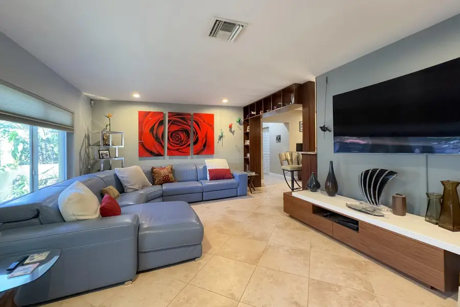 1426 NE 17th Ave, Fort Lauderdale, FL 33304 - Image #2