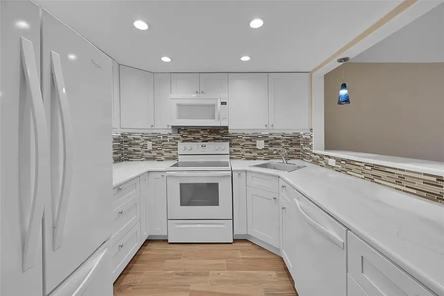 3002 NE 5th Ter #102-B, Wilton Manors, FL 33334 - Image #3