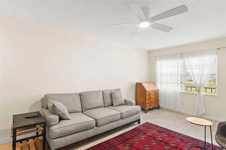 85 NW Crooked Tree Ln #203, Vero Beach, FL 32962 - Image #2